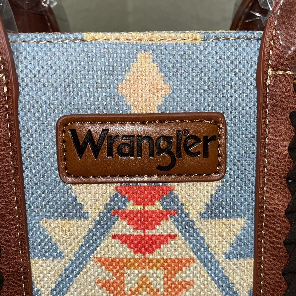 Wrangler Boho Aztec Handbag - Picture 2 of 9